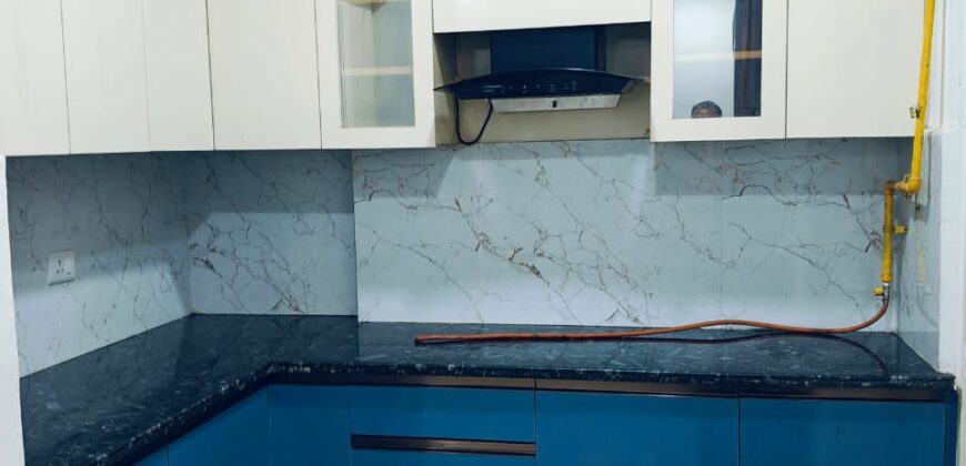 TWO BED ROOM FLAT FOR RENT 850 SQ FEET MAHAGUN MANTRA