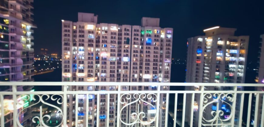 TWO BED ROOM FLAT FOR RENT 850 SQ FEET MAHAGUN MANTRA